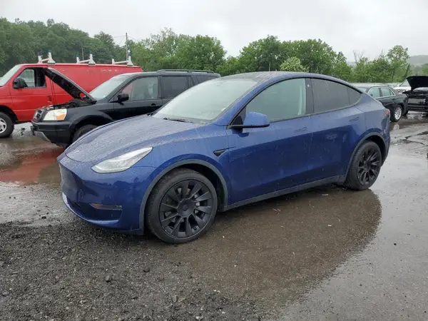 5YJYGDEE4MF074149 2021 TESLA MODEL Y - Image 1