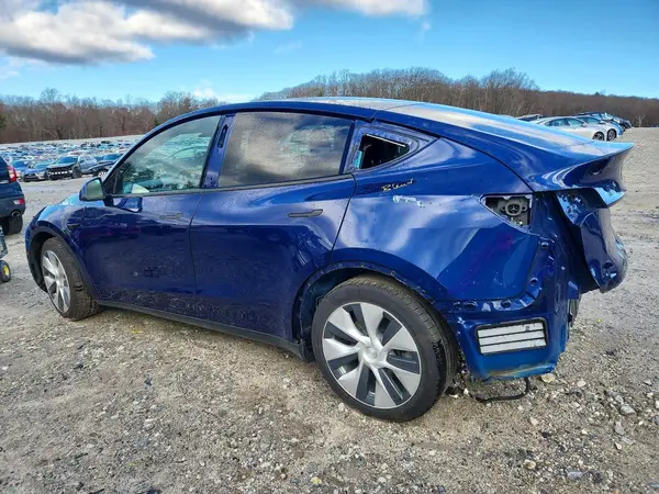 5YJYGDEE4MF074913 2021 TESLA MODEL Y - Image 2