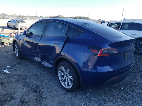 5YJYGDEE4MF075219 2021 TESLA MODEL Y - Image 2