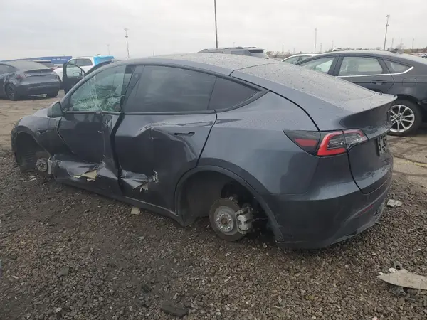 5YJYGDEE4MF076788 2021 TESLA MODEL Y - Image 2