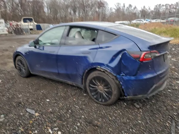 5YJYGDEE4MF085619 2021 TESLA MODEL Y - Image 2