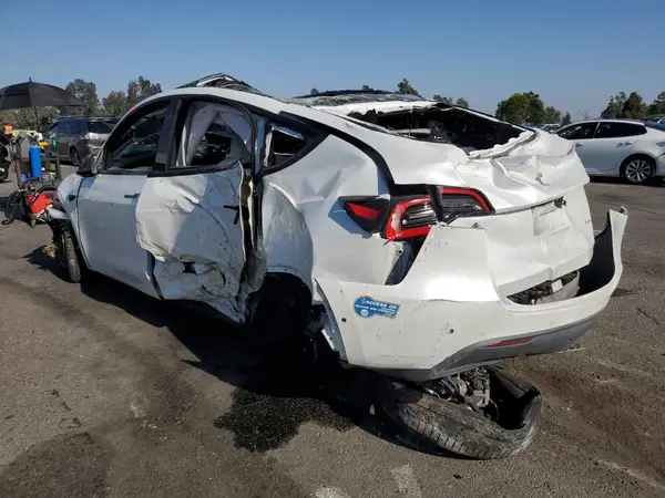 5YJYGDEE4MF092960 2021 TESLA MODEL Y - Image 2
