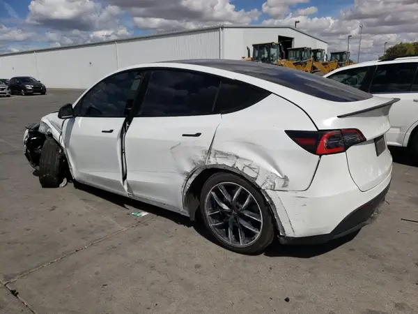 5YJYGDEE4MF099097 2021 TESLA MODEL Y - Image 2