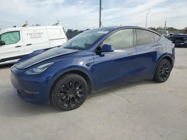 5YJYGDEE4MF102368 2021 TESLA MODEL Y - Image 1