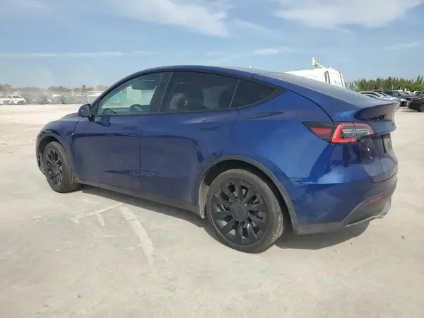 5YJYGDEE4MF102368 2021 TESLA MODEL Y - Image 2