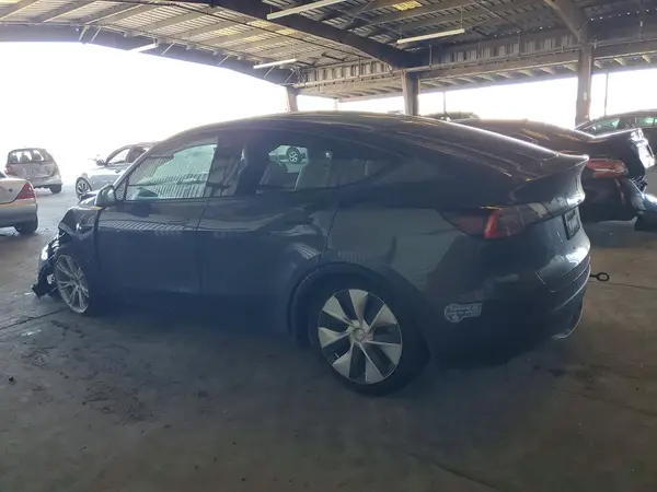 5YJYGDEE4MF104847 2021 TESLA MODEL Y - Image 2