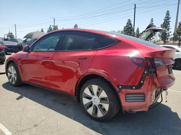 5YJYGDEE4MF124824 2021 TESLA MODEL Y - Image 2