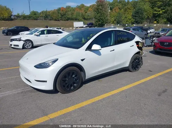 5YJYGDEE4MF141543 2021 TESLA MODEL Y - Image 2