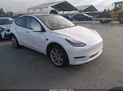 5YJYGDEE4MF141705 2021 TESLA MODEL Y