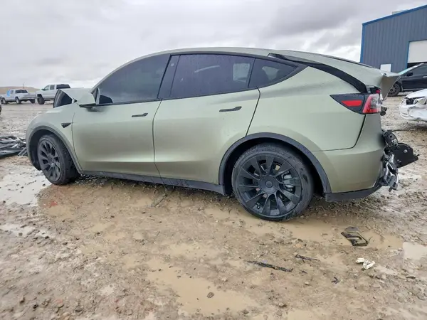 5YJYGDEE4MF143762 2021 TESLA MODEL Y - Image 2