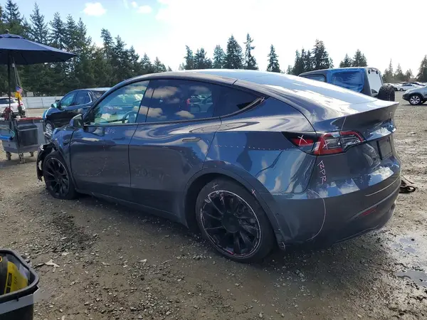 5YJYGDEE4MF144037 2021 TESLA MODEL Y - Image 2