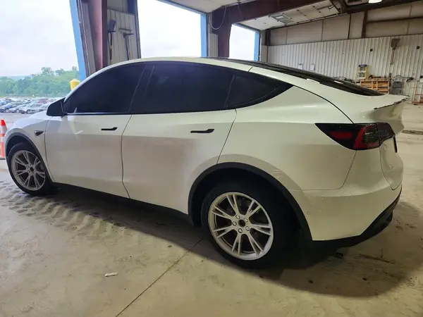 5YJYGDEE4MF183243 2021 TESLA MODEL Y - Image 2
