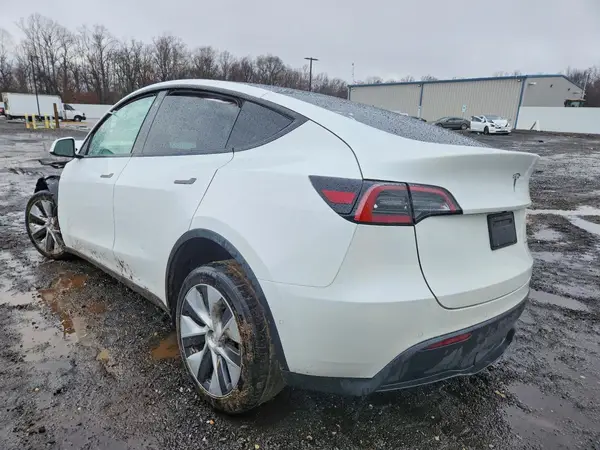 5YJYGDEE4MF190175 2021 TESLA MODEL Y - Image 2