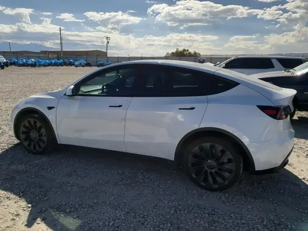 5YJYGDEE4MF192007 2021 TESLA MODEL Y - Image 2