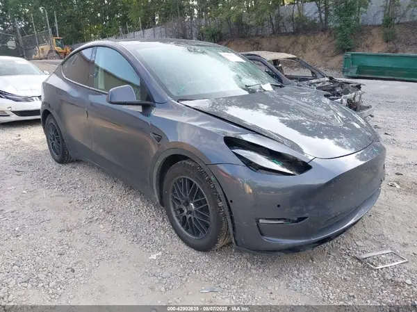 5YJYGDEE4MF199751 2021 TESLA MODEL Y - Image 1