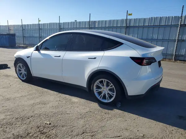 5YJYGDEE4MF212756 2021 TESLA MODEL Y - Image 2