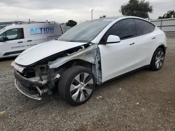 5YJYGDEE4MF214121 2021 TESLA MODEL Y - Image 1