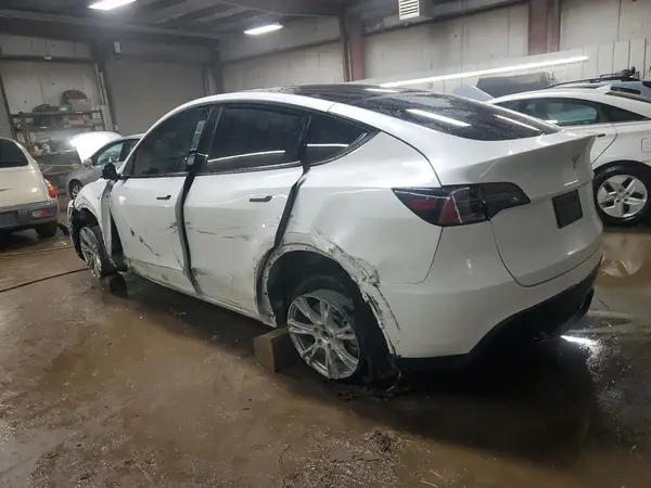 5YJYGDEE4MF231016 2021 TESLA MODEL Y - Image 2