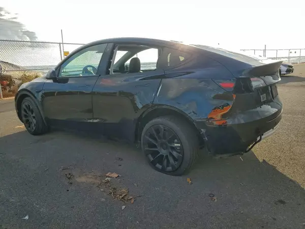 5YJYGDEE4MF232036 2021 TESLA MODEL Y - Image 2
