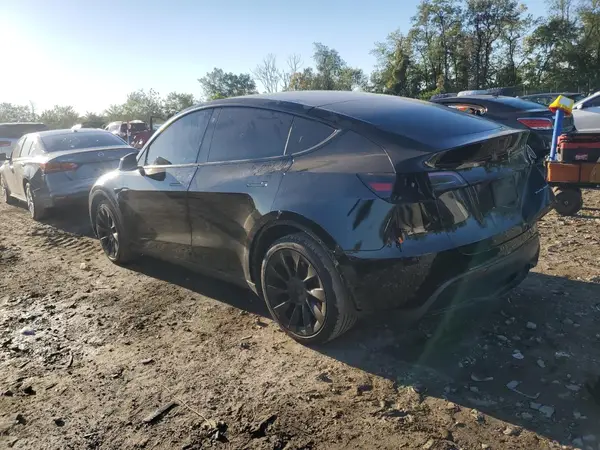 5YJYGDEE4MF253999 2021 TESLA MODEL Y - Image 2