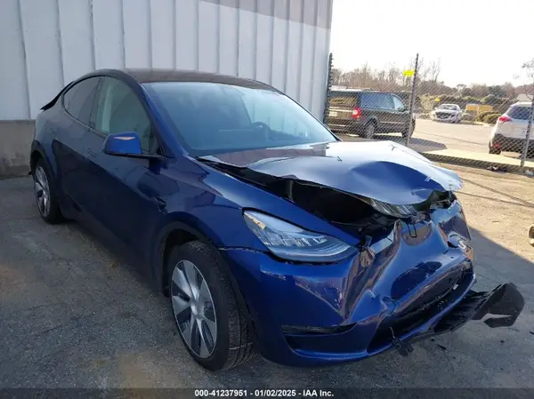 5YJYGDEE4MF260922 2021 TESLA MODEL Y - Image 1