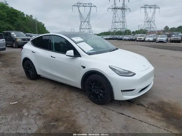 5YJYGDEE4MF262685 2021 TESLA MODEL Y - Image 1