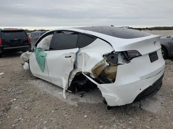 5YJYGDEE4MF278255 2021 TESLA MODEL Y - Image 2