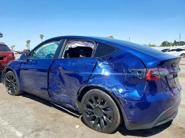 5YJYGDEE4MF282337 2021 TESLA MODEL Y - Image 2