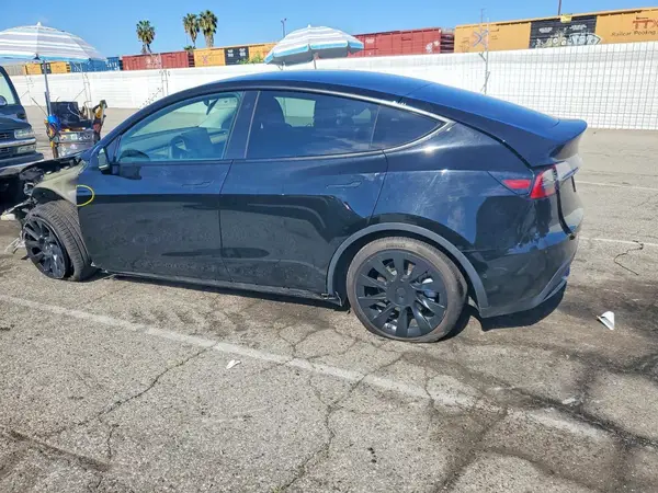 5YJYGDEE4MF282628 2021 TESLA MODEL Y - Image 2
