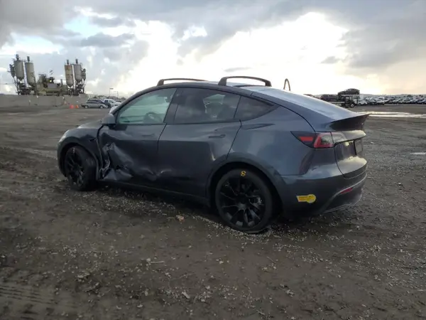 5YJYGDEE4MF282998 2021 TESLA MODEL Y - Image 2