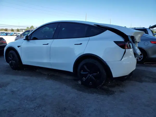 5YJYGDEE4MF294536 2021 TESLA MODEL Y - Image 2