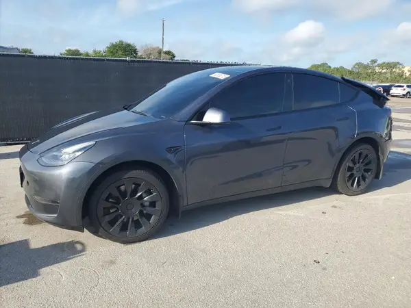5YJYGDEE4MF295556 2021 TESLA MODEL Y - Image 1
