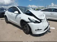5YJYGDEE4MF305325 2021 TESLA MODEL Y