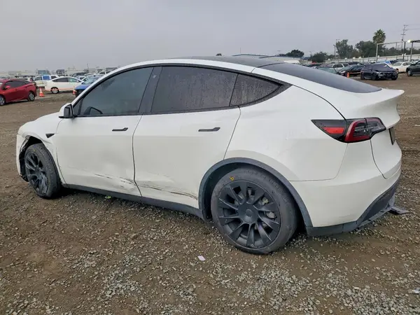 5YJYGDEE5LF004433 2020 TESLA MODEL Y - Image 2
