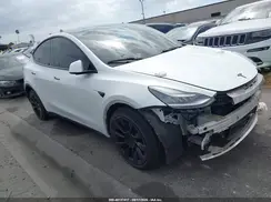 5YJYGDEE5LF011110 2020 TESLA MODEL Y