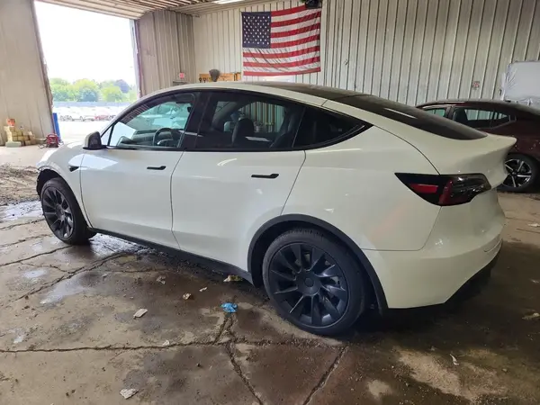 5YJYGDEE5LF017697 2020 TESLA MODEL Y - Image 2
