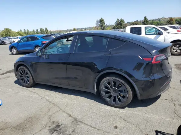 5YJYGDEE5LF018056 2020 TESLA MODEL Y - Image 2
