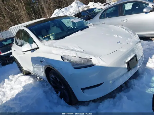 5YJYGDEE5LF021846 2020 TESLA MODEL Y - Image 1