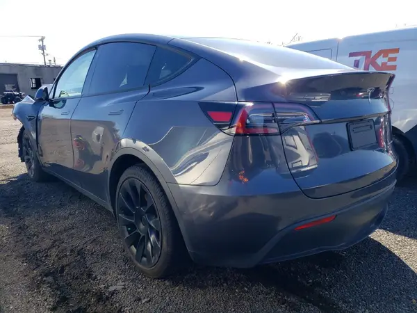 5YJYGDEE5LF029428 2020 TESLA MODEL Y - Image 2