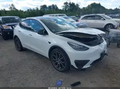 5YJYGDEE5LF032233 2020 TESLA MODEL Y