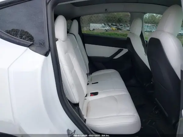 5YJYGDEE5LF037156 2020 TESLA MODEL Y - Image 8