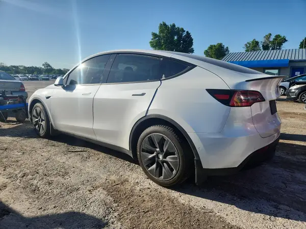 5YJYGDEE5LF044723 2020 TESLA MODEL Y - Image 2
