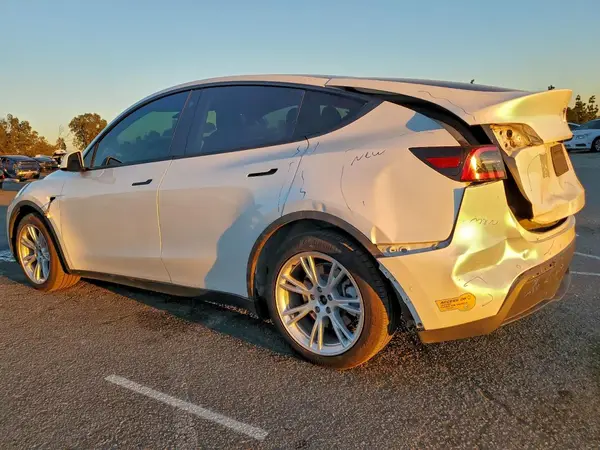 5YJYGDEE5LF051140 2020 TESLA MODEL Y - Image 2