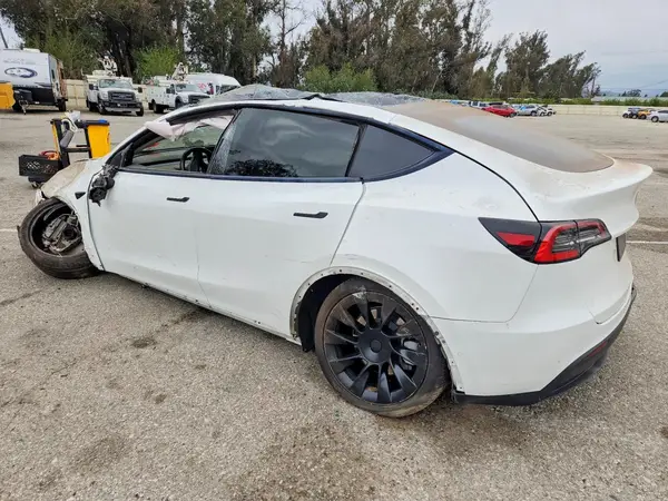 5YJYGDEE5LF059285 2020 TESLA MODEL Y - Image 2