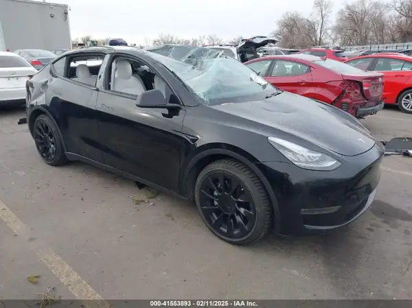 5YJYGDEE5MF060955 2021 TESLA MODEL Y - Image 1