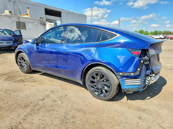 5YJYGDEE5MF061622 2021 TESLA MODEL Y - Image 2