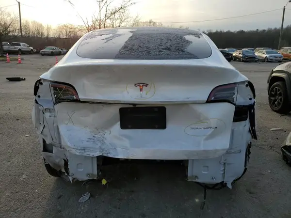2021 TESLA MODEL Y auction photo 6