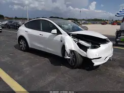 5YJYGDEE5MF069476 2021 TESLA MODEL Y