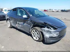 5YJYGDEE5MF071065 2021 TESLA MODEL Y