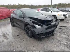 5YJYGDEE5MF076556 2021 TESLA MODEL Y